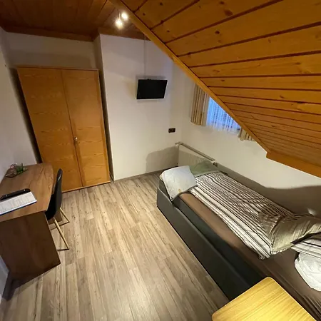 Guest house Hotel-gasthof Lammersdorf
