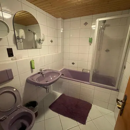 Guest house Hotel-gasthof Lammersdorf 3*