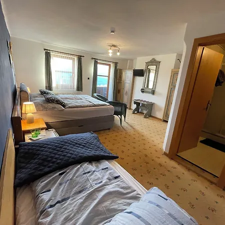 Hotel-gasthof Lammersdorf بيت ضيافة ميلستاف
