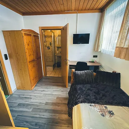 Hotel-gasthof Lammersdorf Pensión Millstatt