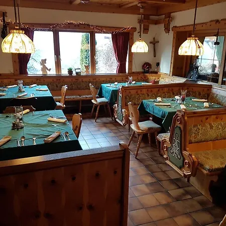 게스트하우스 Hotel-gasthof Lammersdorf