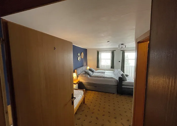 Hotel-gasthof Lammersdorf Guest house 3*